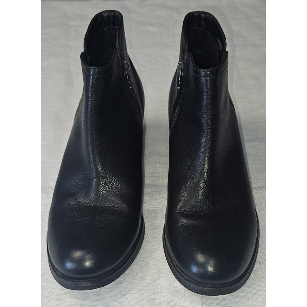 Clarks Collection Black Leather Chelsea Ankle Boots Comfort Minimalist 7.5M